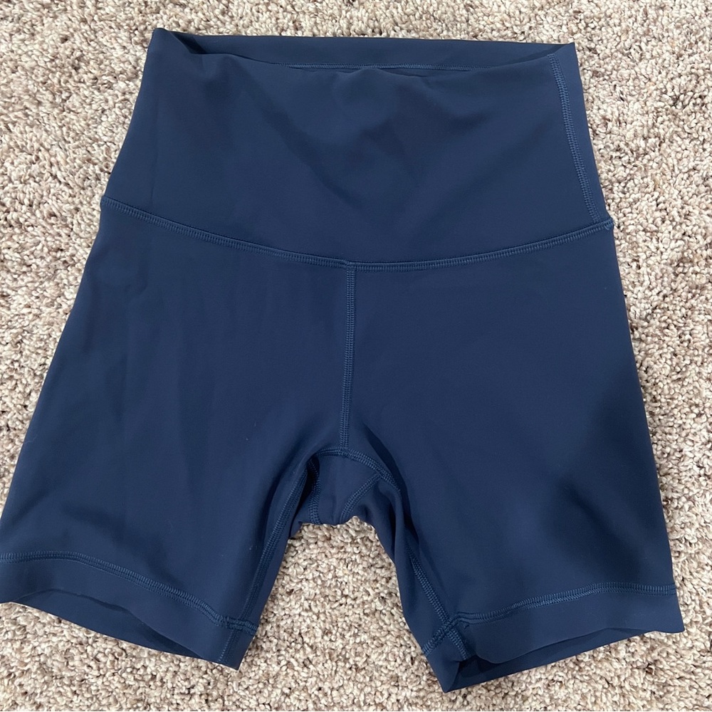 Lululemon Wunder Train High-Rise Short 6”